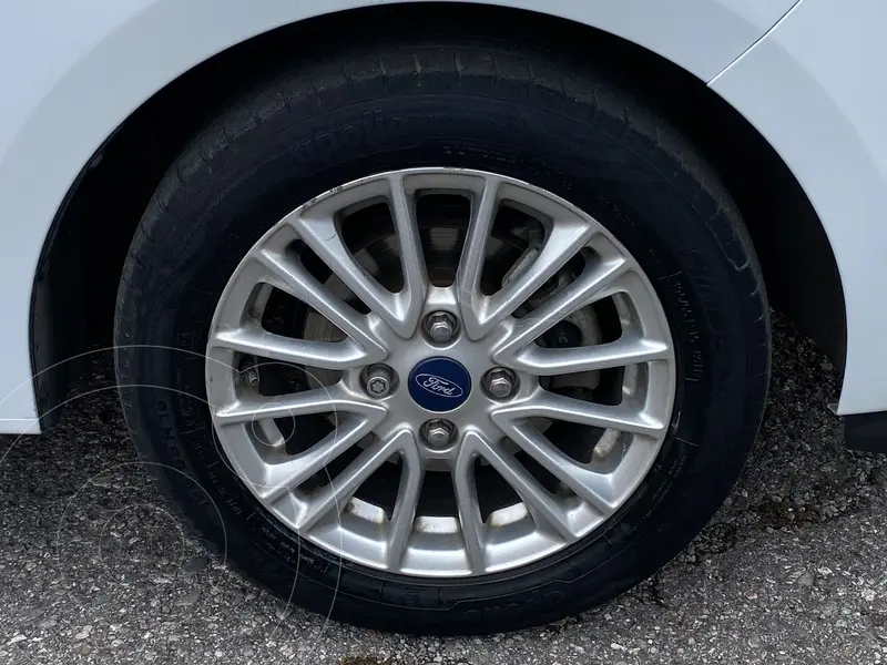 ford figo-sedan