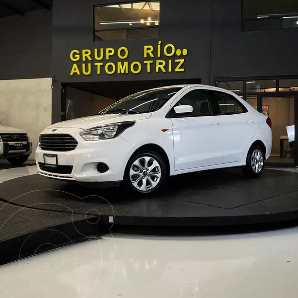 Foto Ford Figo Sedan Titanium Aut usado (2017) color Blanco precio $169,000