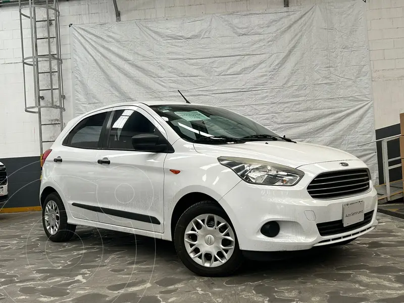 Foto Ford Figo Sedan Impulse Aut A/A usado (2016) color Blanco precio $160,000
