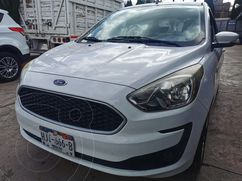 Foto Ford Figo Sedan Impulse usado (2019) color Blanco financiado en mensualidades(enganche $61,000 mensualidades desde $7,565)
