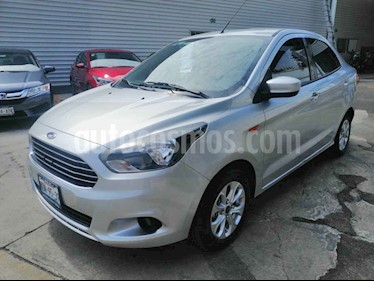 foto Ford Figo Sedán Titanium Aut usado (2017) color Plata precio $170,000