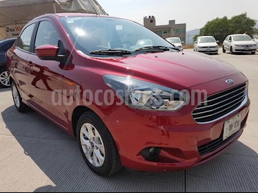 foto Ford Figo Sedán Titanium Aut usado (2018) color Rojo Rubí precio $204,000