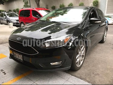 Foto venta Auto usado Ford Focus Hatchback SE Luxury Aut (2016) color Negro Profundo precio $219,000