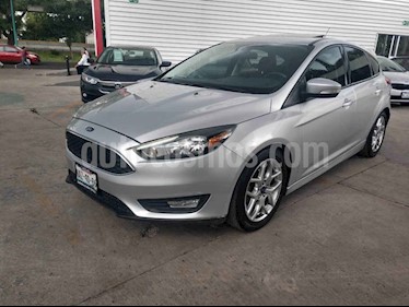 Foto Ford Focus Hatchback SE Luxury usado (2016) color Plata precio $205,000