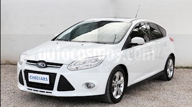 foto Ford Focus One 4P Edge 1.6 usado (2015) color Blanco precio $529.000
