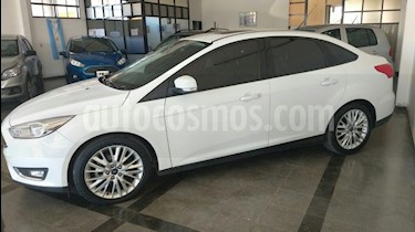 foto Ford Focus One 4P Edge 1.6 usado (2016) color Blanco precio $1