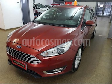 foto Ford Focus One 4P Edge 1.6 usado (2017) color Naranja precio $920.000