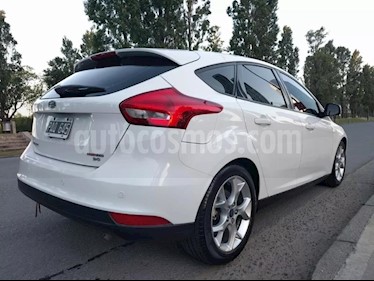Foto venta Auto usado Ford Focus One 5P Edge 1.6 (2015) color Blanco precio $500.000
