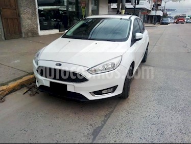 foto Ford Focus One 5P Edge 1.6 usado (2016) color Blanco precio $750.000