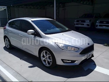 Foto Ford Focus One 5P Edge 1.6 usado (2015) color Gris Claro precio $751.000