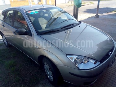 Ford Focus One 5P 1.6 Ambiente usado (2010) color Bronce precio $385.000