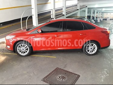 foto Ford Focus Sedán 1.6L S usado (2017) color Rojo Bari precio $497.900