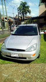 Foto Ford Focus Sedan 2.0L Ghia Aut usado (2003) color Gris precio $150.000