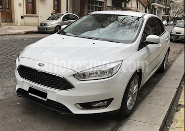 foto Ford Focus Sedán 2.0L SE usado (2016) color Blanco Oxford precio $568.000