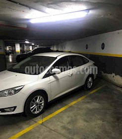 Foto venta Auto Usado Ford Focus Sedan 2.0L SE (2017) color Blanco Oxford precio $650.000