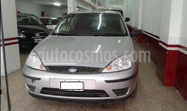 foto Ford Focus Sedán Ambiente 1.6 usado (2008) color Gris Claro precio $190.000