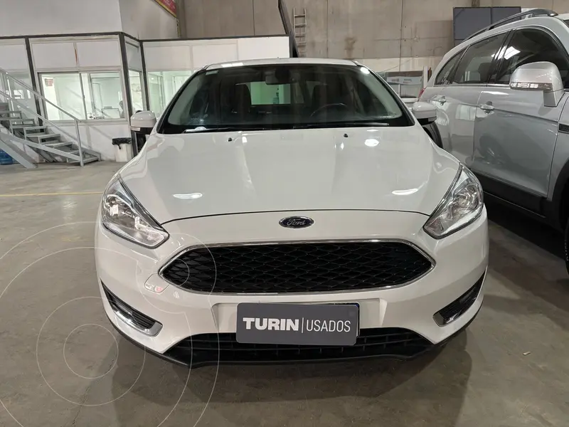 Foto Ford Focus Sedan 2.0L SE Aut usado (2018) color Blanco Oxford precio $20.500.000