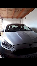foto Ford Focus Sedán 2.0L SE Plus usado (2015) color Plata Metalizado precio $660.000