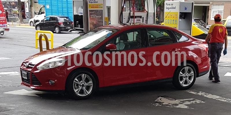 foto Ford Focus Sedán 2.0L SE Plus usado (2013) color Rojo Bari precio $980.000