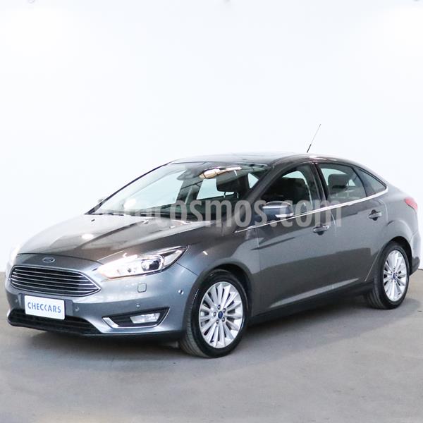 foto Ford Focus Sedán 2.0L Titanium usado (2016) color Gris Mercurio precio $1.723.000