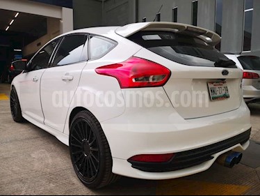 Ford Focus ST 2.0L usado (2016) color Blanco Oxford precio $370,000