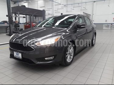 Foto Ford Focus 4p SE L4/2.0 Man usado (2017) color Gris precio $219,000