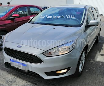 foto Ford Focus 5P 1.6L S usado (2016) color Gris Tectónico precio $589.900