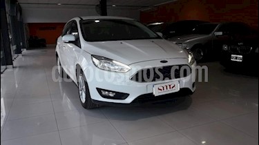 foto Ford Focus 5P 1.6L S usado (2017) color Blanco precio $680.000