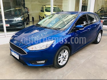 foto Ford Focus 5P 1.6L S usado (2016) color Azul Mónaco precio $449.000