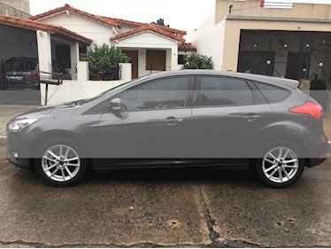 Foto venta Auto usado Ford Focus 5P 1.6L Style (2018) color Gris Mercurio precio $575.000