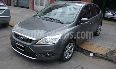 foto Ford Focus 5P 2.0L Ghia usado (2012) color Gris precio $430.000