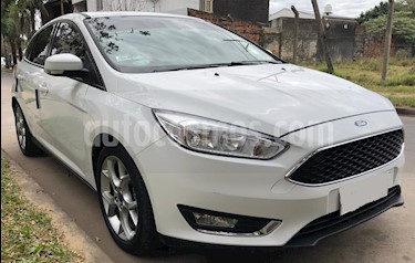 foto Ford Focus 5P 2.0L SE Plus Aut usado (2016) color Blanco Oxford precio $680.000