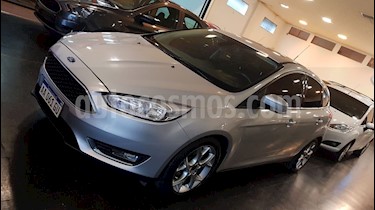 foto Ford Focus 5P 2.0L SE Plus Aut usado (2016) color Plata Metalizado precio $600.000