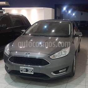 foto Ford Focus 5P 2.0L SE Plus usado (2015) color Gris Oscuro precio $685.000