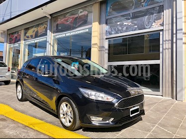 Foto venta Auto usado Ford Focus 5P 2.0L SE (2016) color Negro Perla precio $489.000