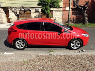 foto Ford Focus 5P 2.0L SE usado (2013) color Rojo Bari precio $345.000