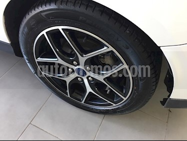 Foto Ford Focus 5P 2.0L Titanium Aut usado (2017) color Blanco precio $720.000