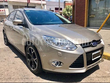 Foto venta Auto Usado Ford Focus 5P 2.0L Titanium Aut (2014) color Perla Ocre precio $499.000