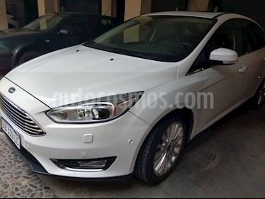 Foto venta Auto Usado Ford Focus 5P 2.0L Titanium Aut (2017) color Blanco Oxford precio $680.000