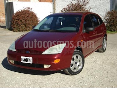 Ford Focus 5P LX usado (2001) precio $110.000