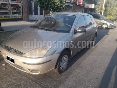 Ford Focus 5P 1.6L Ambiente usado (2005) color Bronce precio $170.000