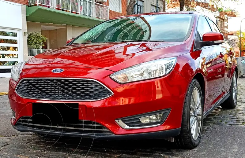 Foto Ford Focus Sedan 2.0L SE Plus Aut usado (2018) color Rojo Bari precio u$s13.500
