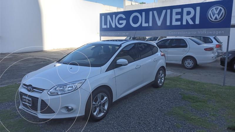 Foto Ford Focus 5P 2.0L SE Plus Aut usado (2015) color Blanco Oxford precio $2.100.000
