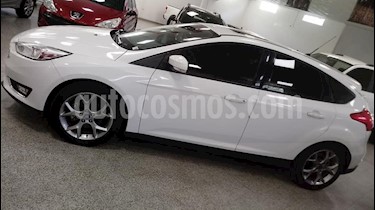 foto Ford Focus 5P 2.0L SE Plus usado (2016) color Blanco precio $890.000