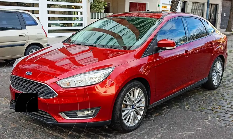 Foto Ford Focus 5P 2.0L SE Plus Aut usado (2018) color Rojo Bari precio u$s13.500
