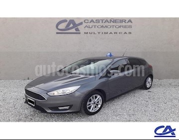 foto Ford Focus 5P 1.6L S usado (2016) color Gris Oscuro precio $648.500