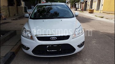 Foto Ford Focus 5P 1.6L Trend usado (2012) color Blanco Oxford precio $378.000