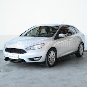 Foto Ford Focus 5P 2.0L SE Plus Aut usado (2017) color Gris precio $1.028.000