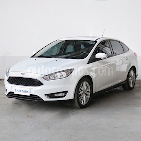 foto Ford Focus 5P 2.0L SE Plus Aut usado (2016) color Blanco precio $1.080.000