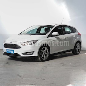 foto Ford Focus 5P 2.0L SE Plus usado (2016) color Blanco precio $725.000